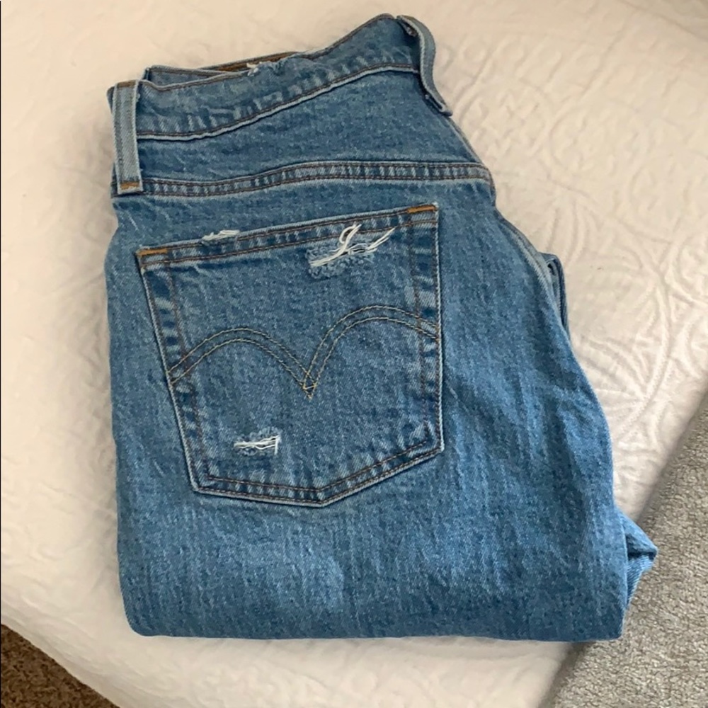 Distressed Levi Strauss & Co 501 S Jeans